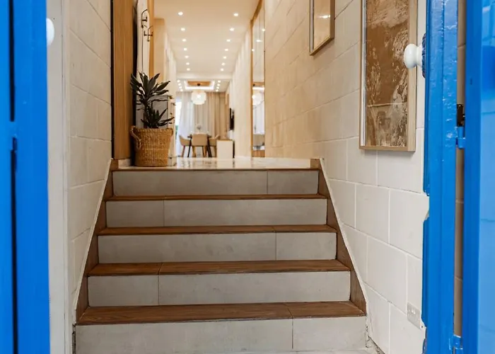 To Rent In Gozo- Iz-zerriegha Tal-mustarda Villa *