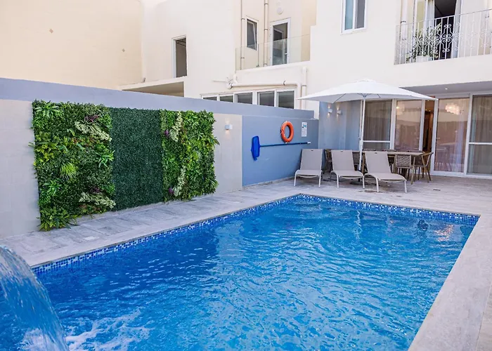 To Rent In Gozo- Iz-zerriegha Tal-mustarda Villa *